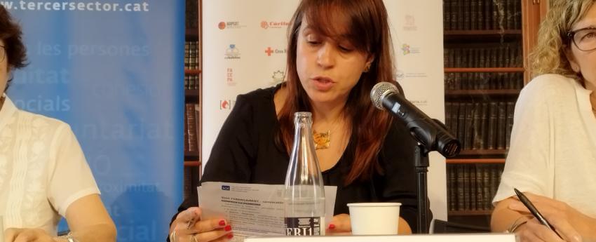 Marta Obdulia, gerent d'ECOM, durant la seva intervenció a la roda de premsa