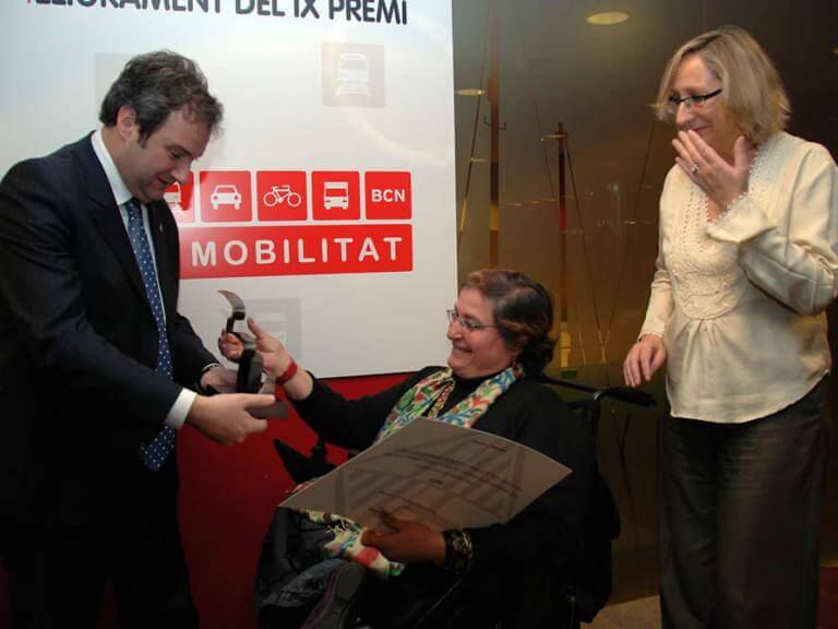 Entrega del premio Pacto por la Mobilidad por parte del alcalde de Barcelona Jordi Hereu
