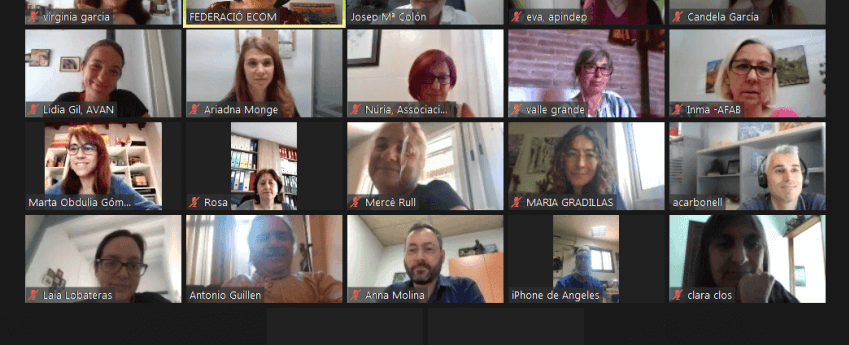 pantalla amb les imatges de les persones participants a la videoconferència